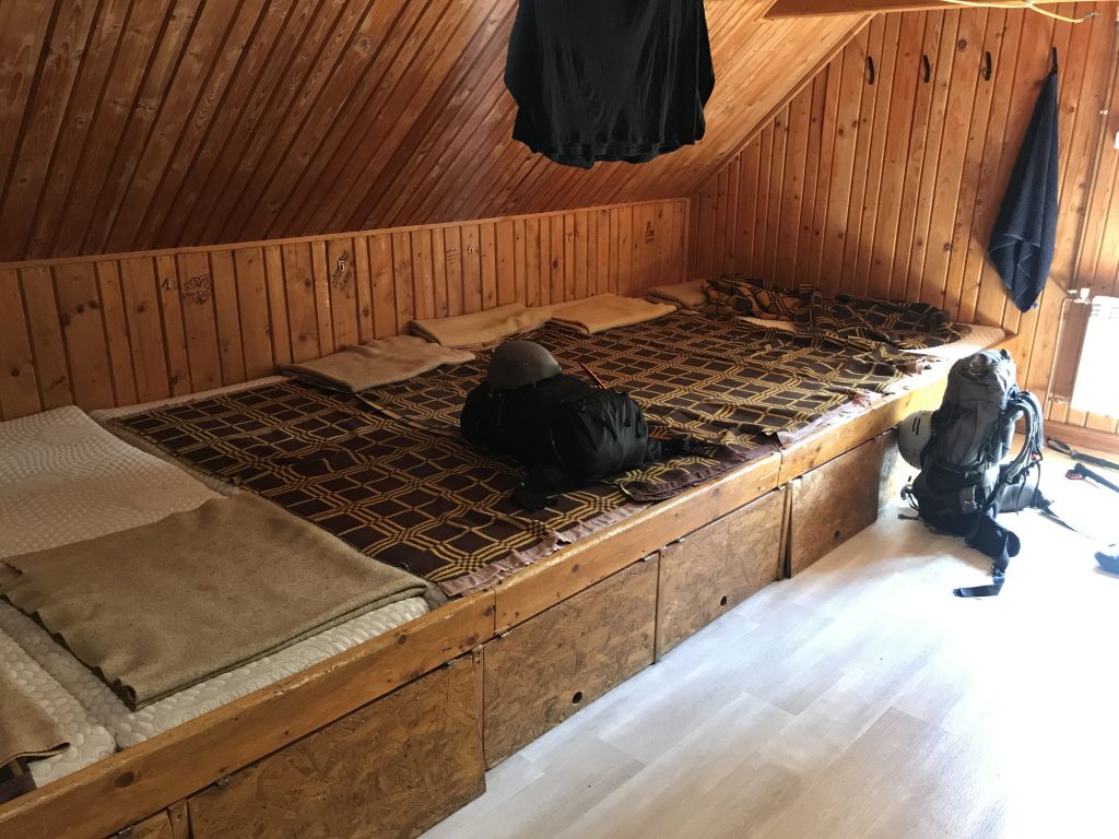 Morskie Oko shelter - Dorm Room (old building) | Poland